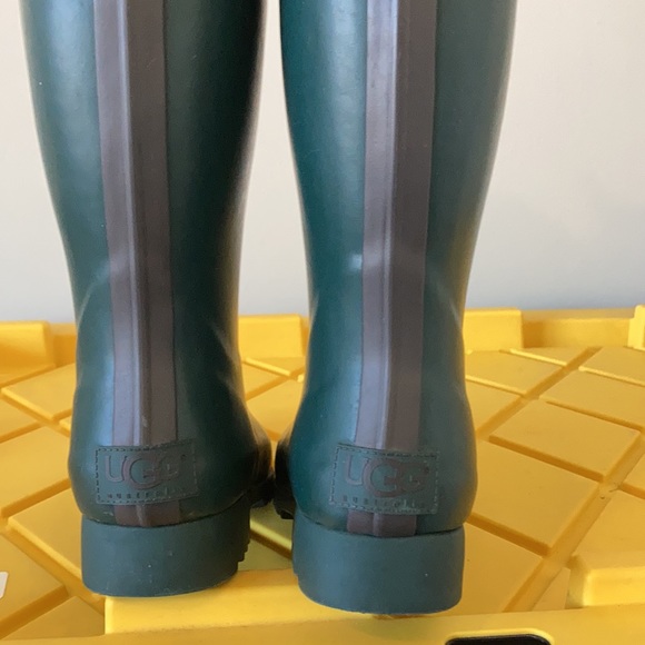 NWOT UGG Wellies! - Picture 7 of 11